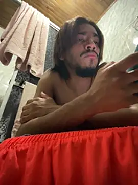 Snapshot of Mineirinho043 chatting on February 24, 7:28 am Mineirinho043 online show from February 24, 7:28 am