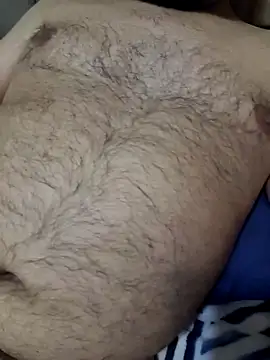 Snapshot of El_inge_oso chatting on February 14, 1:45 am El inge oso online show from February 14, 1:45 am