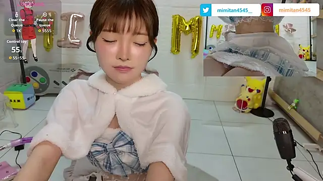 Snapshot of mimitan4545 chatting on May 22, 12:11 pm mimitan4545 online show from May 22, 12:11 pm