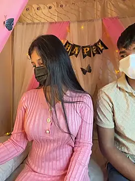 hotgirlpriya789 online show from December 16, 3:28 pm