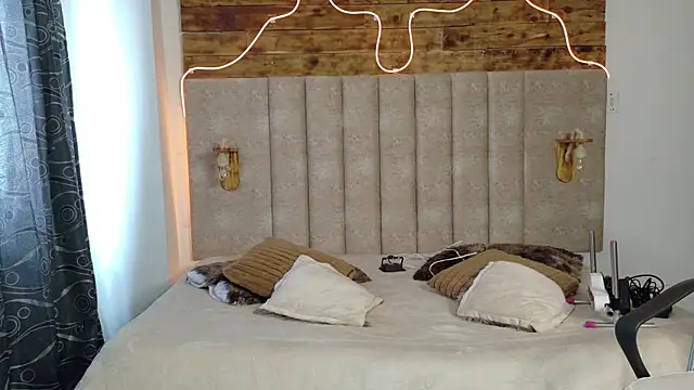 Snapshot of Alektra_bryce chatting on September 9, 8:08 pm Alektra bryce online show from September 9, 8:08 pm