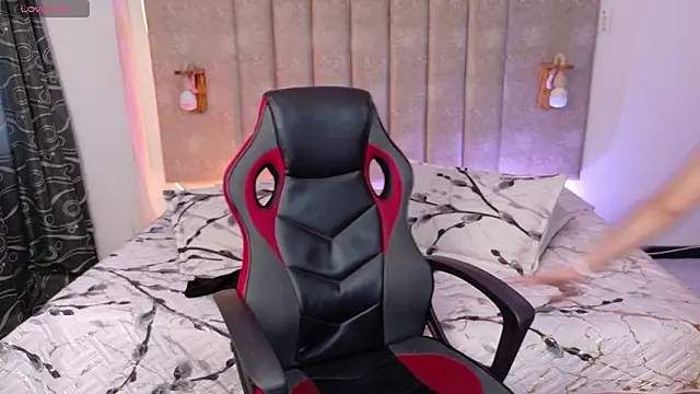 Snapshot of Alektra_bryce chatting on February 25, 7:34 pm Alektra bryce online show from February 25, 7:34 pm