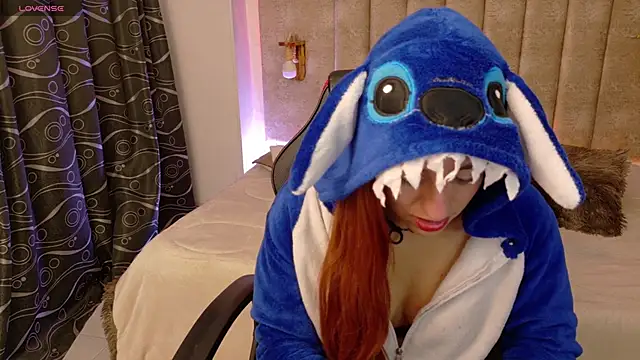 Snapshot of Alektra_bryce chatting on March 16, 3:56 am Alektra bryce online show from March 16, 3:56 am