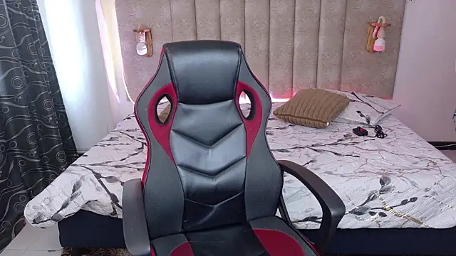 Snapshot of Alektra_bryce chatting on March 25, 7:53 pm Alektra bryce online show from March 25, 7:53 pm