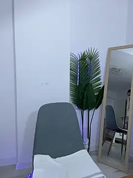 Celine Roxelle online show from October 13, 3:23 pm