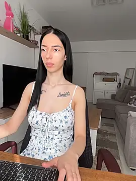 Celine Roxelle online show from April 26, 6:55 am
