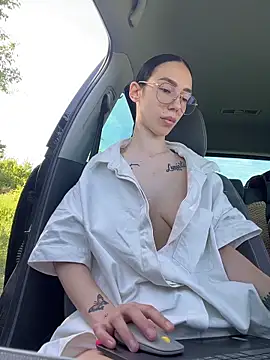 Celine Roxelle online show from May 15, 1:40 pm