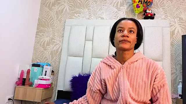 dafnnelewis online show from February 7, 11:14 am