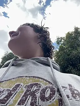 Snapshot of Maggie_Geller chatting on February 17, 8:15 pm Maggie Geller online show from February 17, 8:15 pm