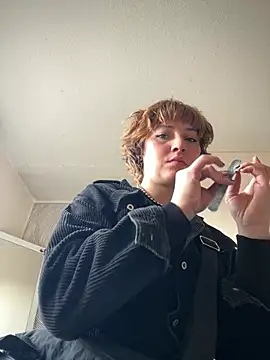 Snapshot of Maggie_Geller chatting on February 20, 7:58 pm Maggie Geller online show from February 20, 7:58 pm