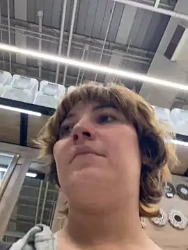 Snapshot of Maggie_Geller chatting on March 4, 10:49 pm Maggie Geller online show from March 4, 10:49 pm