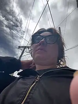 Snapshot of Maggie_Geller chatting on March 30, 5:58 pm Maggie Geller online show from March 30, 5:58 pm