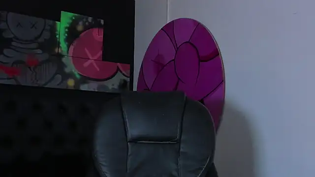 ISAAC CRYSTON online show from November 2, 8:22 pm