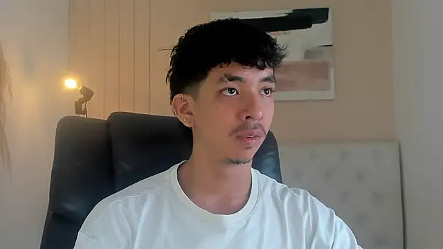 ISAAC CRYSTON online show from November 7, 8:42 pm