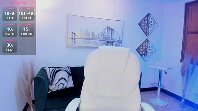 Luciana Morris online show from February 9, 10:09 am