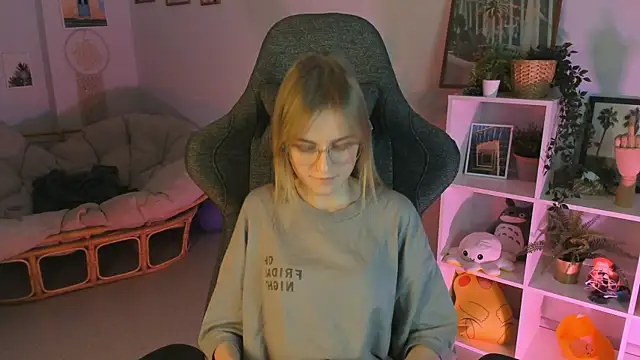 KiraMontoya online show from March 2, 6:08 pm