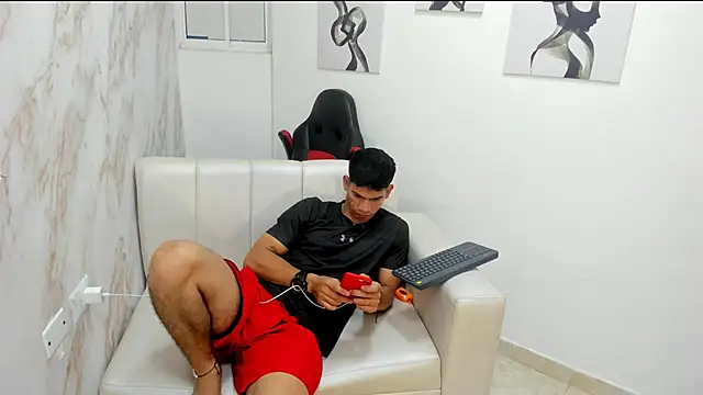 Snapshot of ANDRES_STUD chatting on October 16, 4:02 am ANDRES STUD online show from October 16, 4:02 am