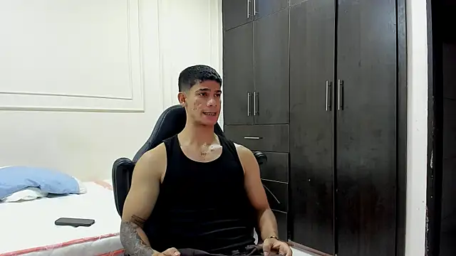 Snapshot of ANDRES_STUD chatting on April 28, 3:22 am ANDRES STUD online show from April 28, 3:22 am