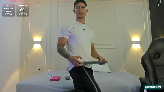 Snapshot of ANDRES_STUD chatting on May 19, 3:57 am ANDRES STUD online show from May 19, 3:57 am