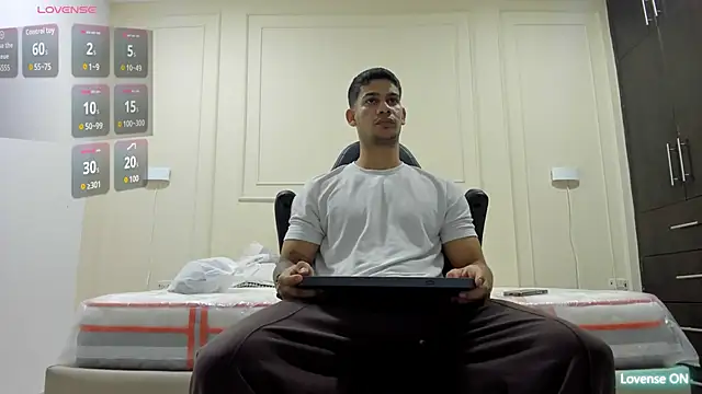 Snapshot of ANDRES_STUD chatting on May 24, 3:22 am ANDRES STUD online show from May 24, 3:22 am