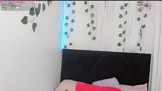 Snapshot of Irina_milkmaid chatting on April 30, 7:20 pm Irina milkmaid online show from April 30, 7:20 pm