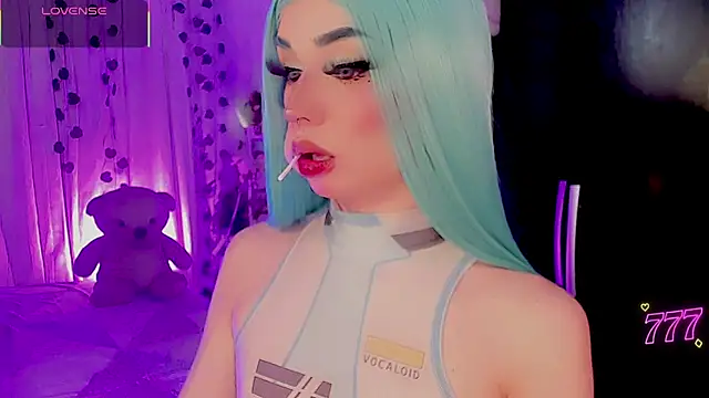Snapshot of Irina_milkmaid chatting on June 18, 9:19 pm Irina milkmaid online show from June 18, 9:19 pm