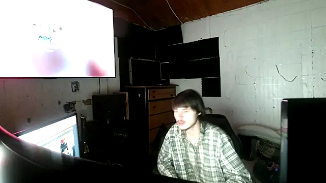 nuttyking2022 online show from November 1, 7:43 am