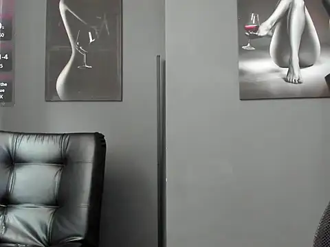 karlyjons12 online show from October 13, 5:24 pm