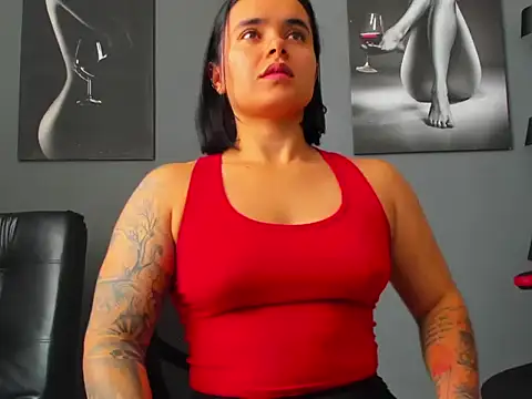 Snapshot of karlyjons12 chatting on February 12, 4:35 pm karlyjons12 online show from February 12, 4:35 pm