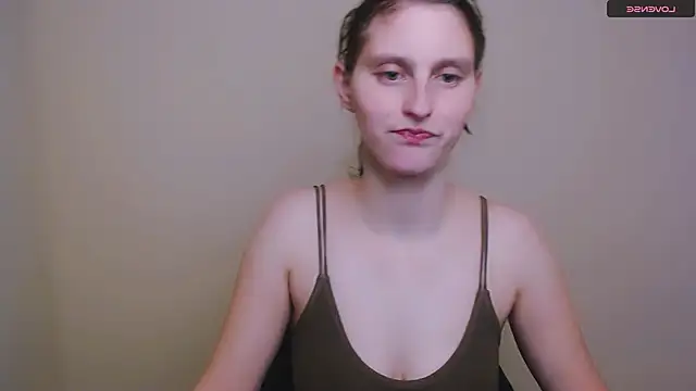 AdrianaRich  online show from February 5, 10:30 am