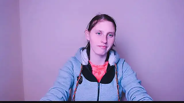 AdrianaRich  online show from February 12, 7:55 am