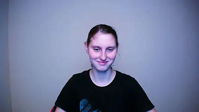 AdrianaRich  online show from February 25, 7:20 am
