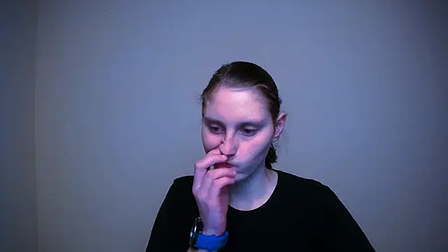 AdrianaRich  online show from February 26, 7:31 am