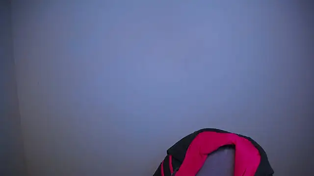 AdrianaRich  online show from February 27, 7:23 am