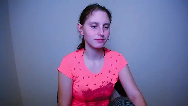 AdrianaRich  online show from March 5, 8:32 am