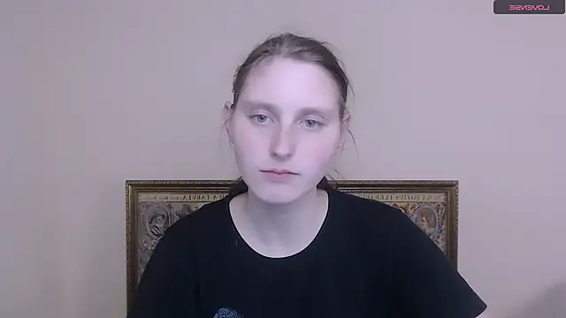 AdrianaRich  online show from March 20, 8:09 am