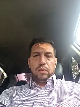 Snapshot of reyarturs13 chatting on February 4, 9:41 pm reyarturs13 online show from February 4, 9:41 pm