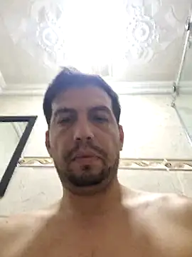 Snapshot of reyarturs13 chatting on March 8, 5:59 am reyarturs13 online show from March 8, 5:59 am