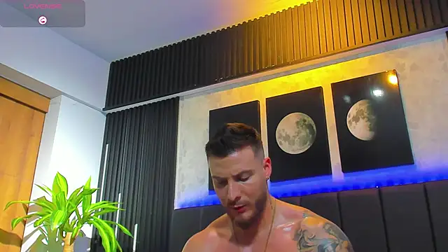 Snapshot of David_blake_ chatting on February 6, 6:40 am David blake online show from February 6, 6:40 am