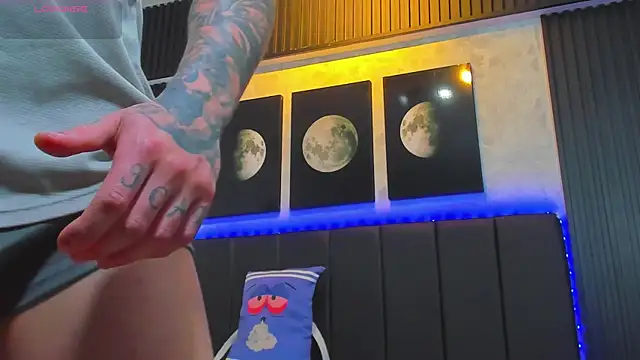 Snapshot of David_blake_ chatting on February 7, 6:24 am David blake online show from February 7, 6:24 am