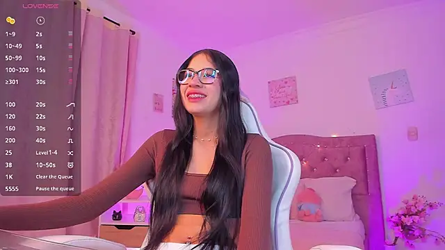 emilly star online show from March 17, 11:32 pm