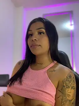 Snapshot of tinalove7 chatting on April 1, 11:24 pm tinalove7 online show from April 1, 11:24 pm
