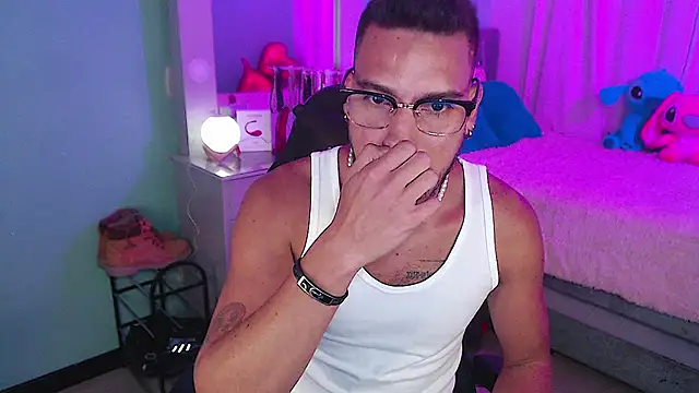 Snapshot of Chrissken chatting on March 21, 3:22 am Chrissken online show from March 21, 3:22 am