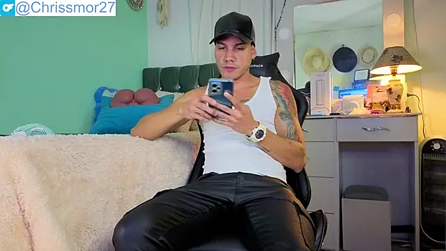 Snapshot of Chrissken chatting on September 25, 12:58 am Chrissken online show from September 25, 12:58 am