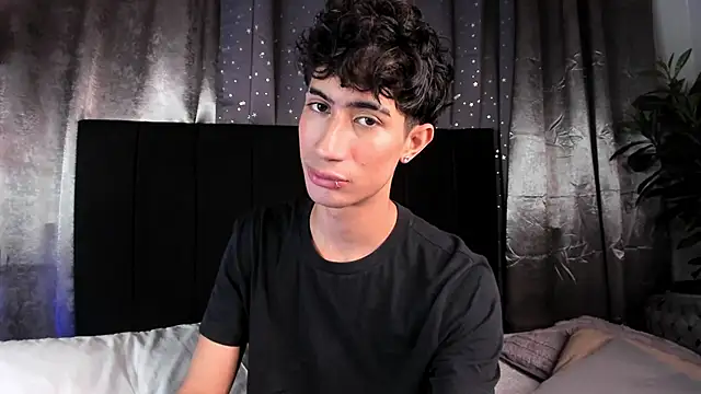 NovaaWheler online show from November 13, 8:19 pm