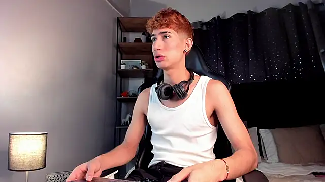 NovaaWheler online show from December 5, 1:42 pm