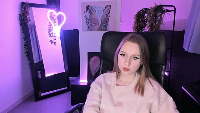 DariaTate online show from March 4, 2:42 pm