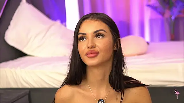 Snapshot of LilaRoses chatting on June 29, 10:15 am LilaRoses online show from June 29, 10:15 am