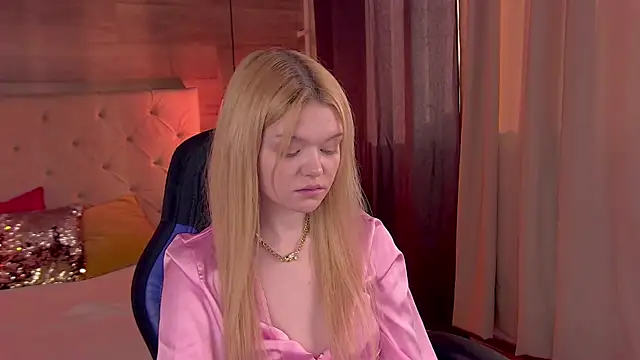 AdeleCartier online show from February 23, 5:23 am