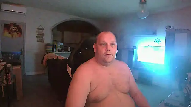 Snapshot of Hotfire-112 chatting on March 26, 10:26 pm Hotfire-112 online show from March 26, 10:26 pm